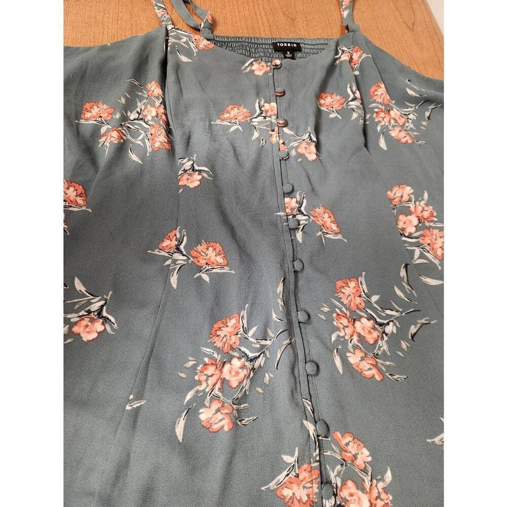 Torrid Georgette Button-Front Cami Grey Floral Size 2X (R) - Picture 5 of 9